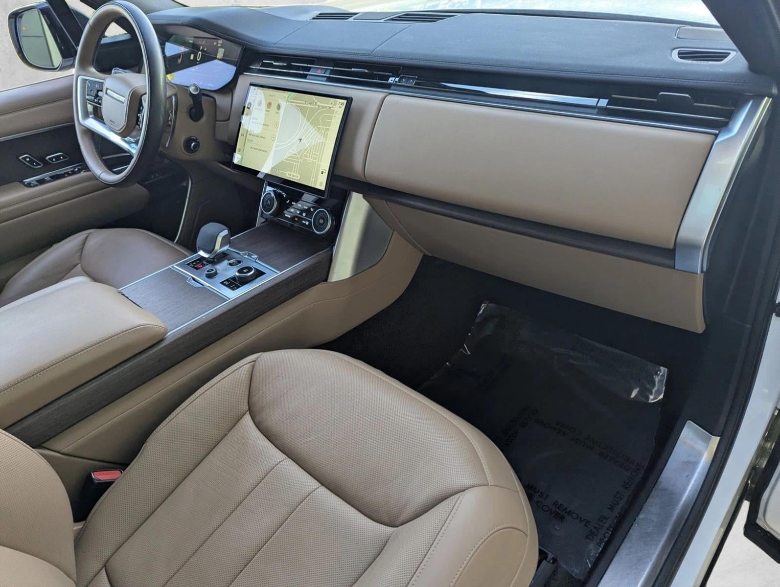 2023 Land Rover Range Rover P530 SE LWB 7 Seat