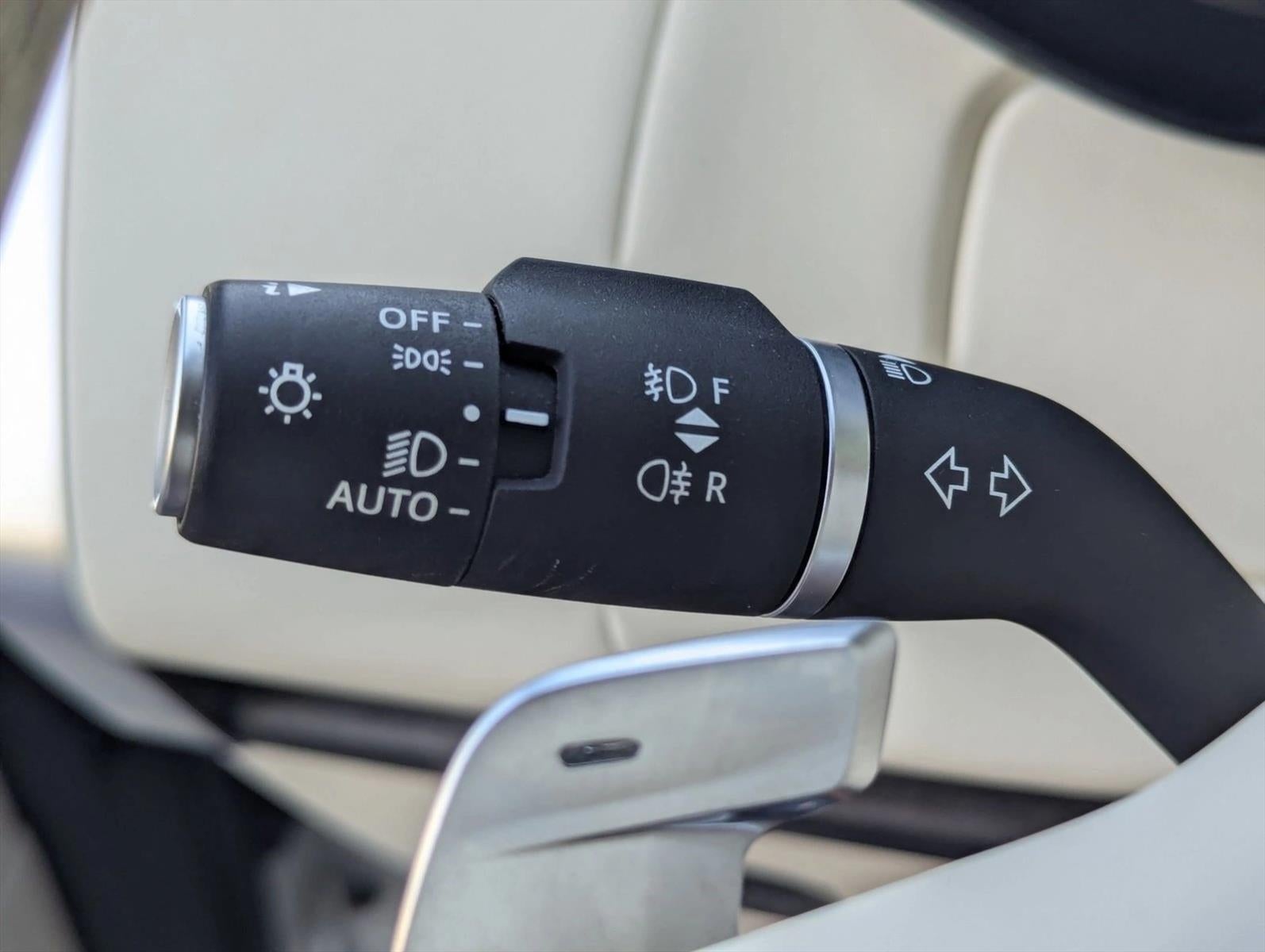 2023 Land Rover Range Rover P400 SE LWB 7 Seat