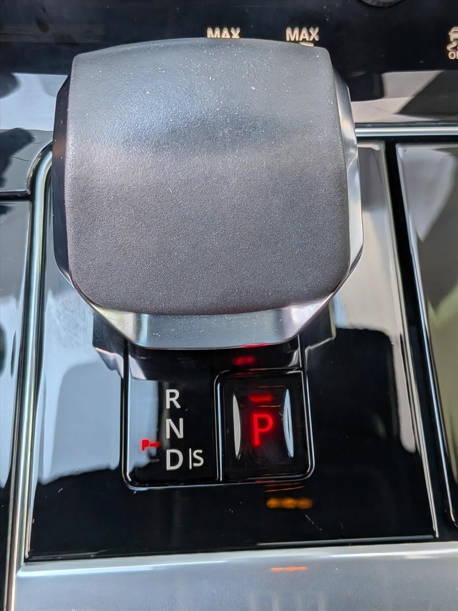 2023 Land Rover Range Rover Velar P250 R-Dynamic S