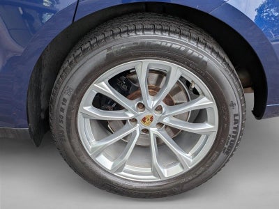 2023 Porsche Macan AWD
