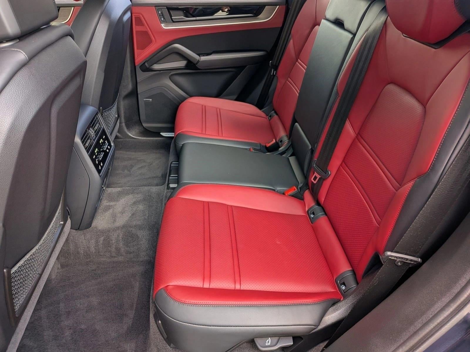2024 Porsche Cayenne AWD