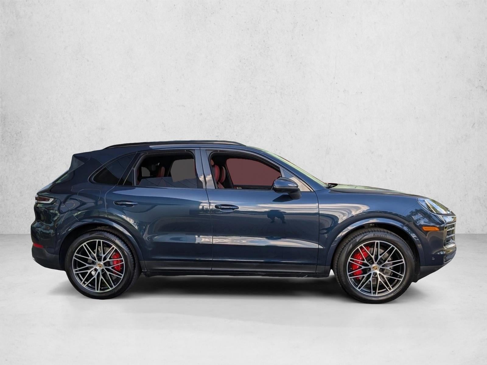 2024 Porsche Cayenne AWD