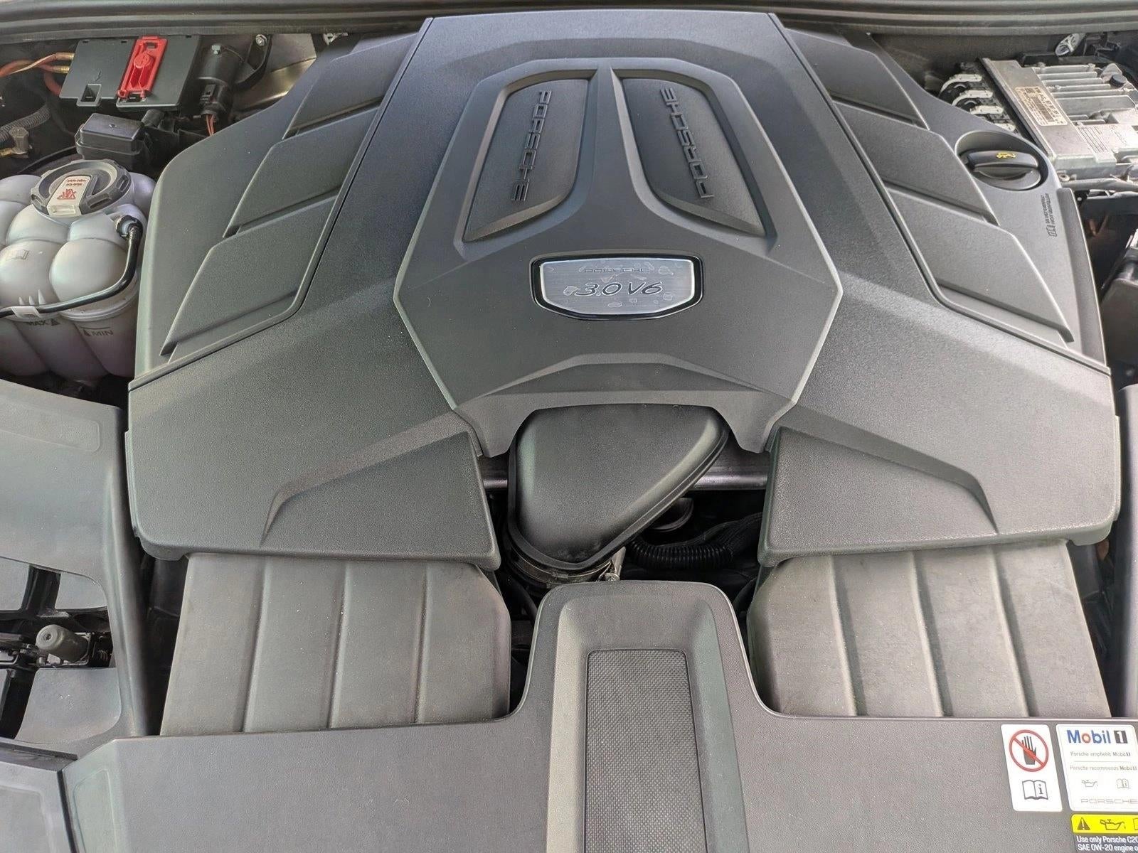 2023 Porsche Cayenne Platinum Edition AWD