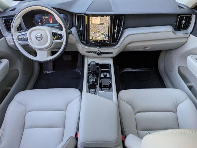 2025 Volvo XC60 B5 AWD Plus