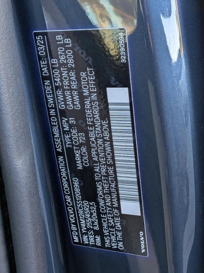 2025 Volvo XC60 B5 AWD Plus