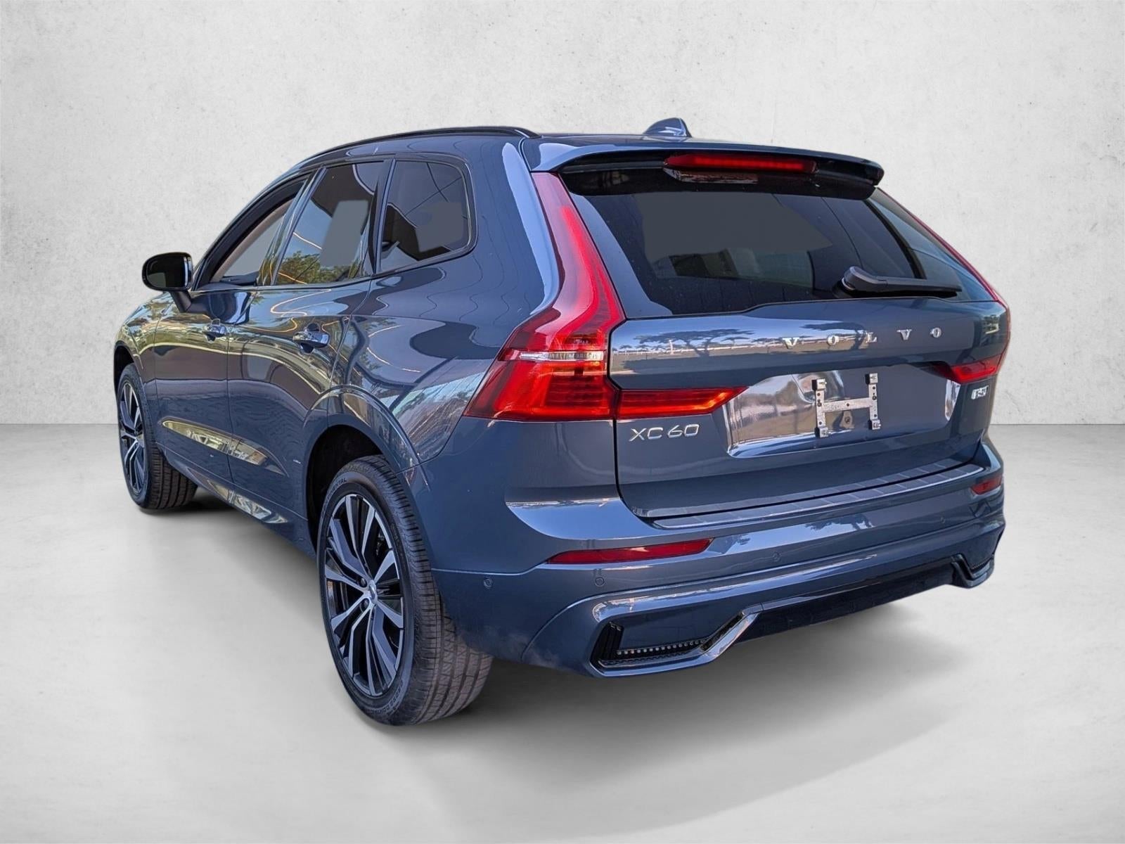 2025 Volvo XC60 B5 AWD Plus
