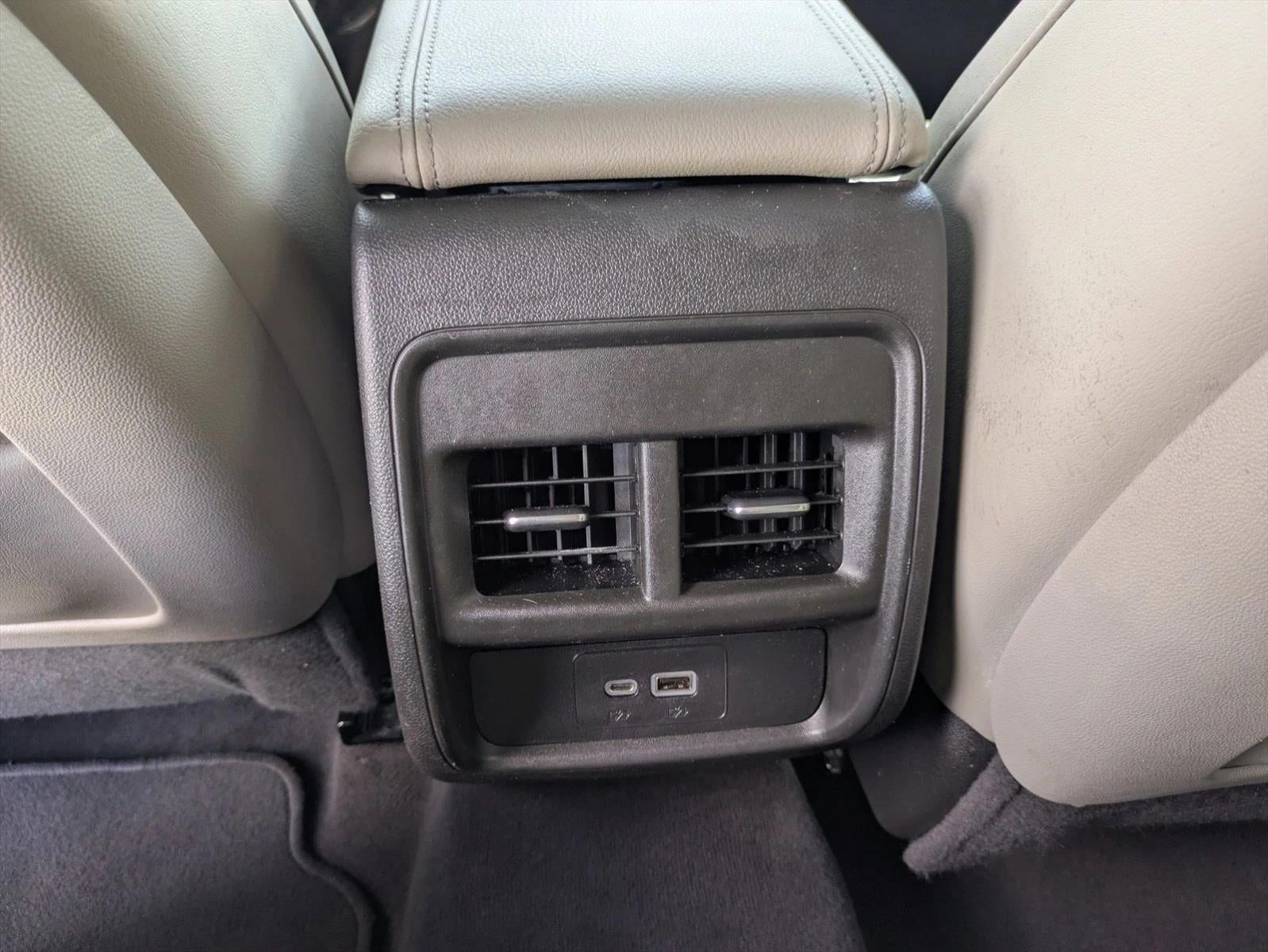 2022 Cadillac XT4 FWD 4dr Premium Luxury