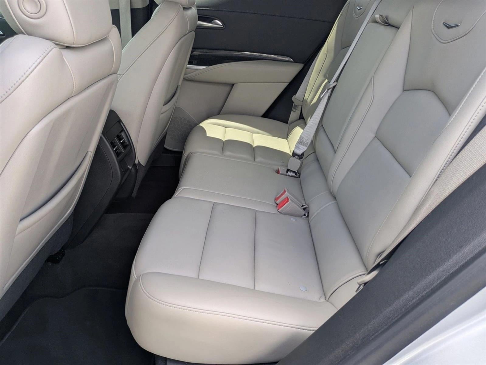 2022 Cadillac XT4 FWD 4dr Premium Luxury