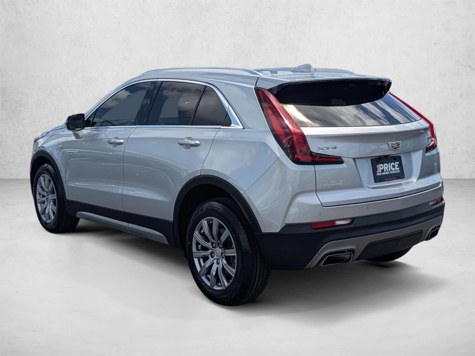2022 Cadillac XT4 FWD 4dr Premium Luxury
