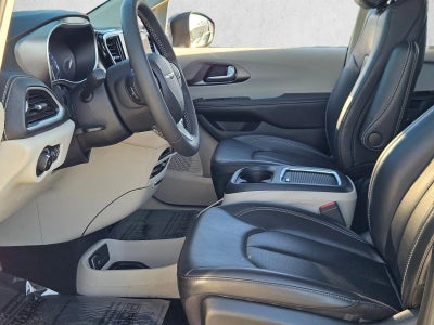 2023 Chrysler Pacifica Touring L AWD