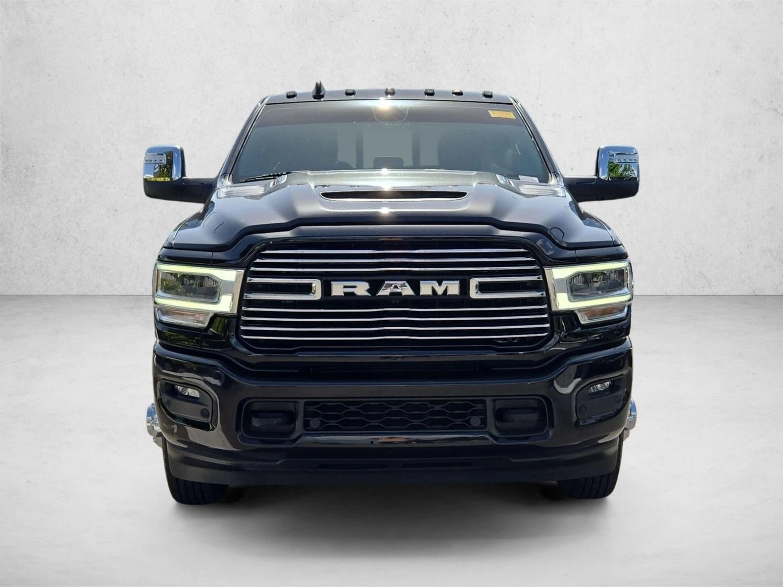 2024 RAM 3500 Laramie 4x4 Crew Cab 8' Box