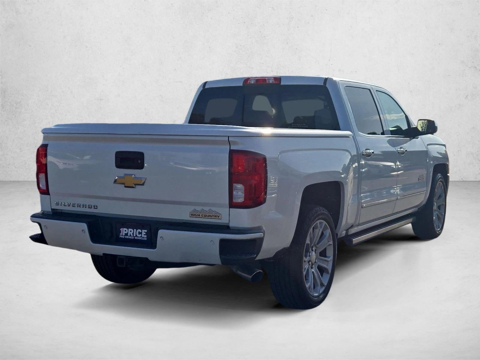 2017 Chevrolet Silverado 1500 Crew Cab Short Box 2-Wheel Drive High Country