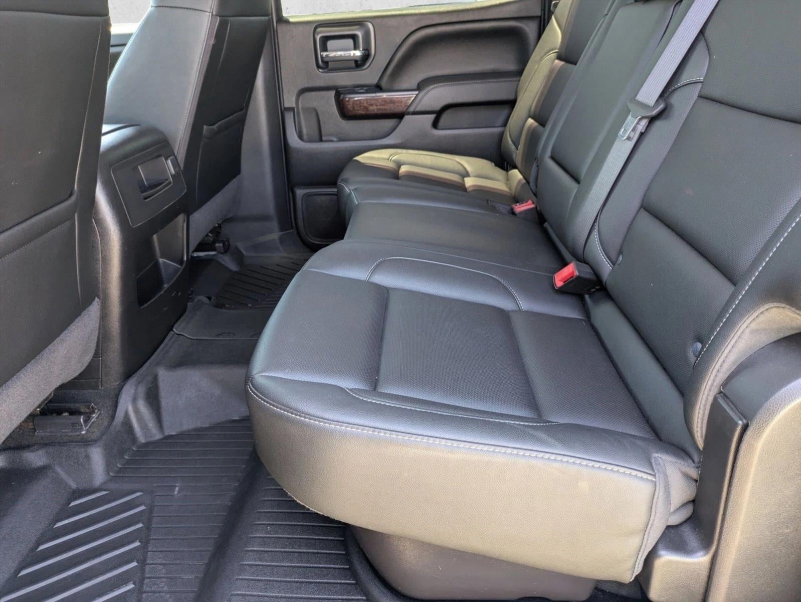 2017 GMC Sierra 1500 Crew Cab Short Box 4-Wheel Drive SLT