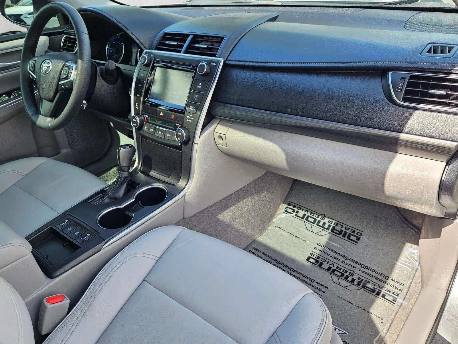 2017 Toyota Camry Hybrid XLE CVT (Natl)