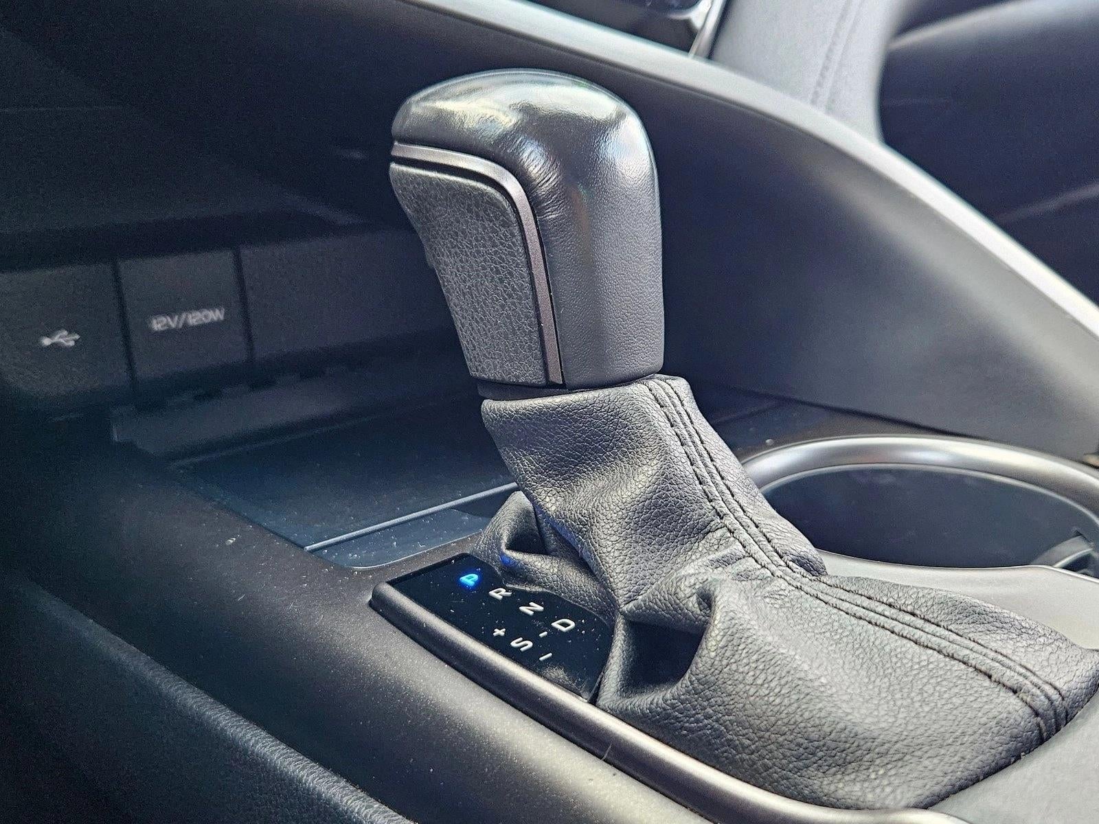 2022 Toyota Camry SE Auto (SE)