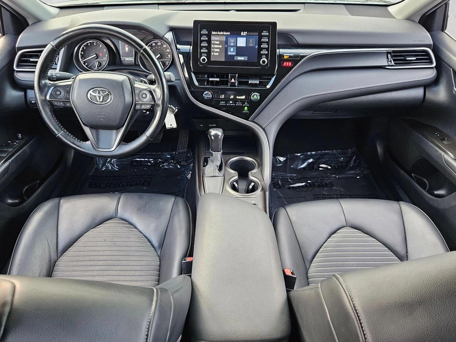 2022 Toyota Camry SE Auto (SE)