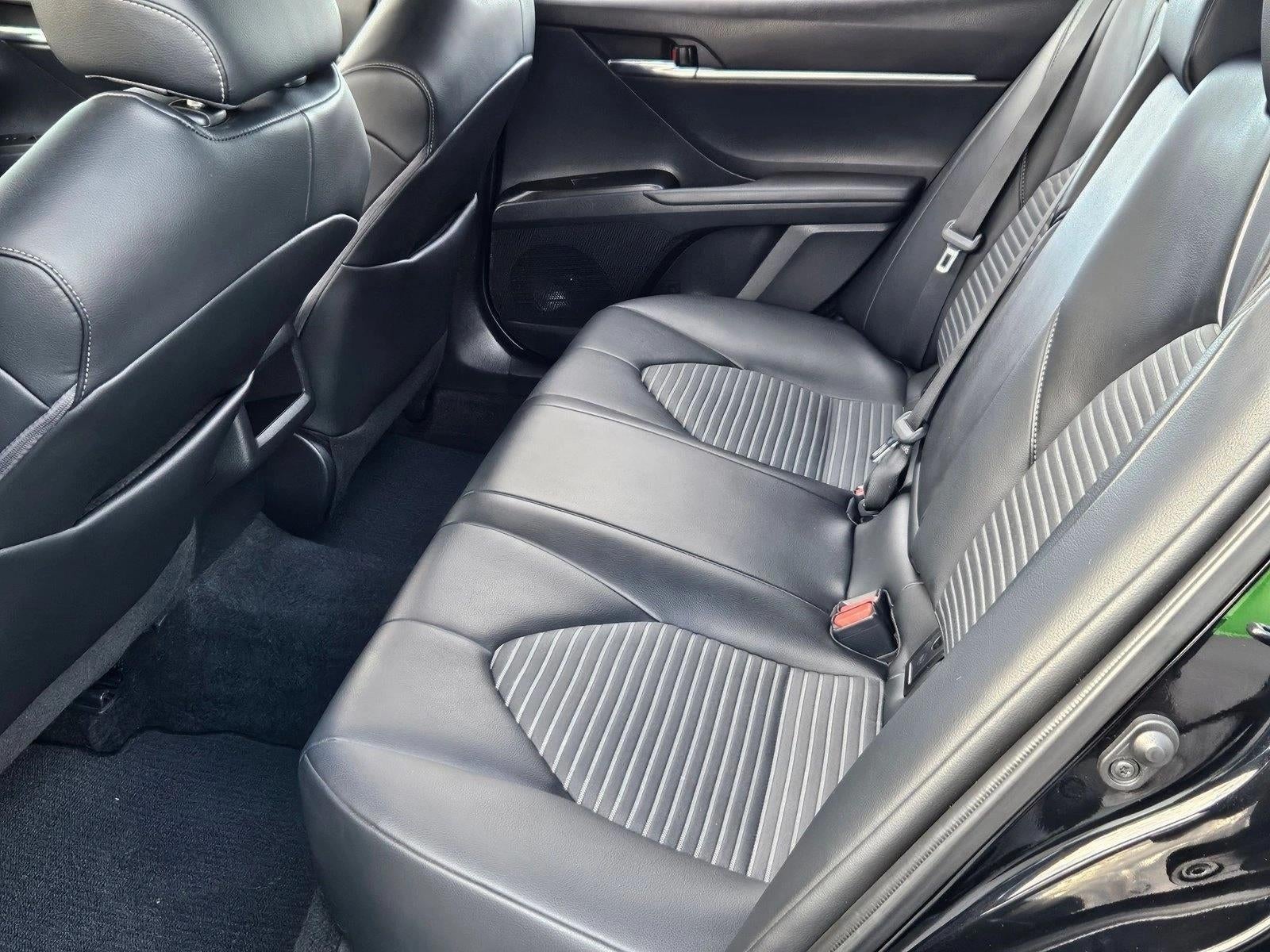 2022 Toyota Camry SE Auto (SE)