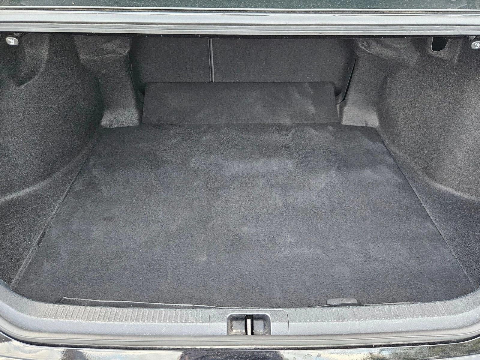 2022 Toyota Camry SE Auto (SE)