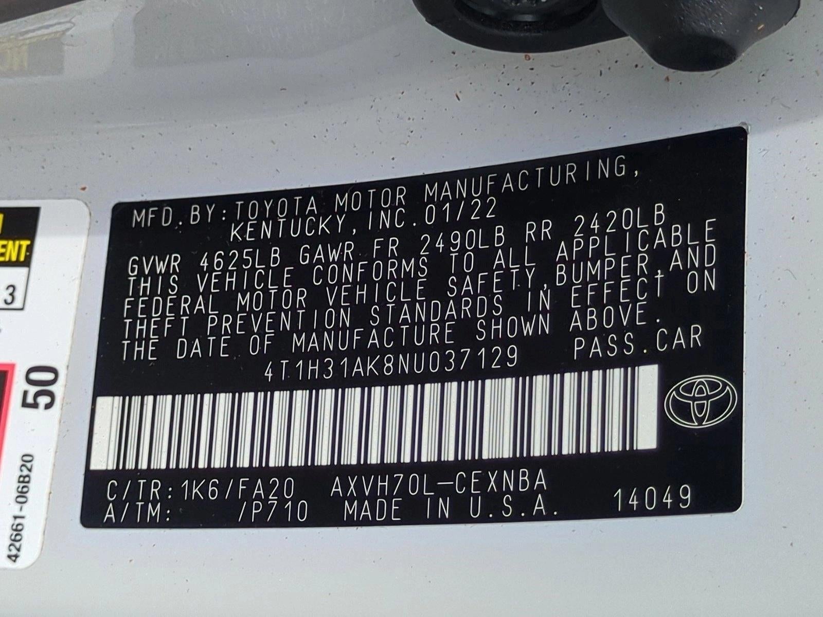 2022 Toyota Camry Hybrid LE CVT (Natl)