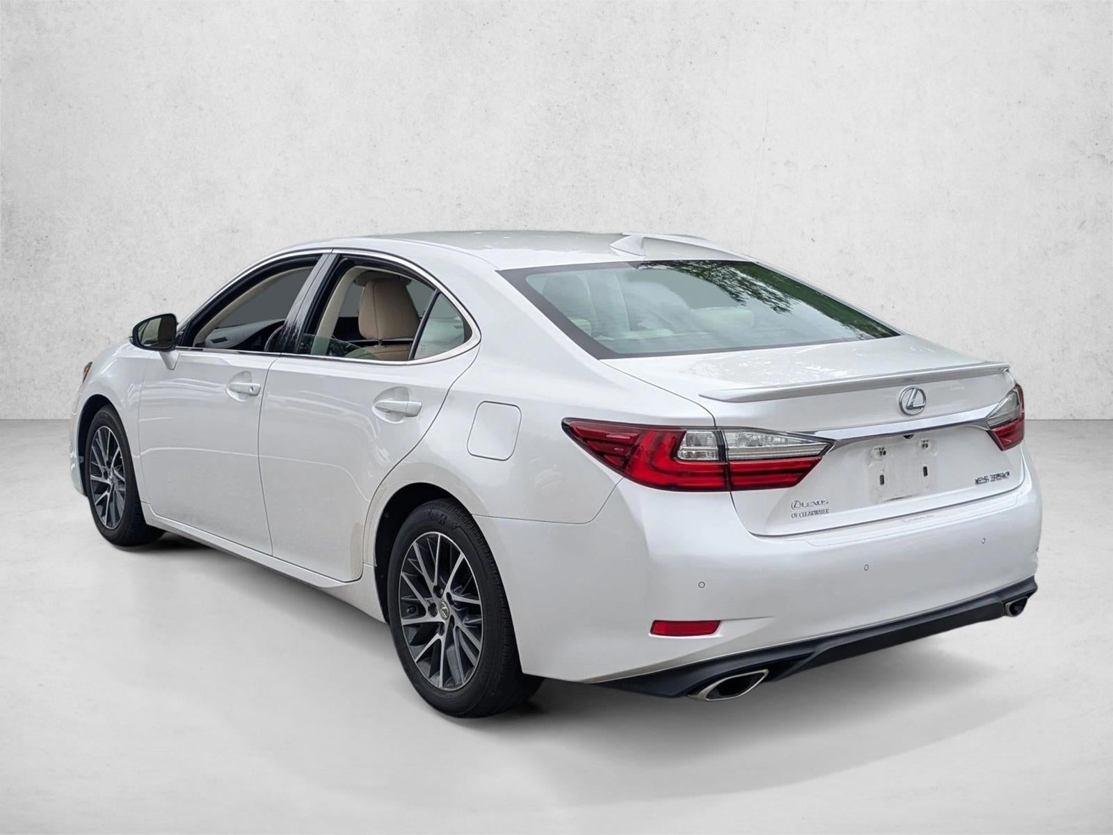 2016 Lexus ES 350 4dr Sdn