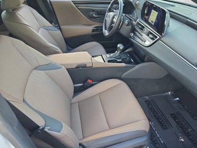 2025 Lexus ES 300h FWD