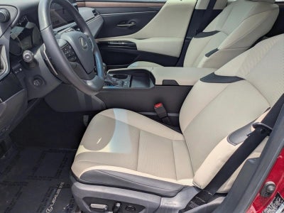 2025 Lexus ES 300h FWD