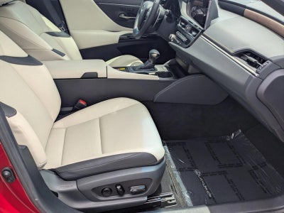 2025 Lexus ES 300h FWD