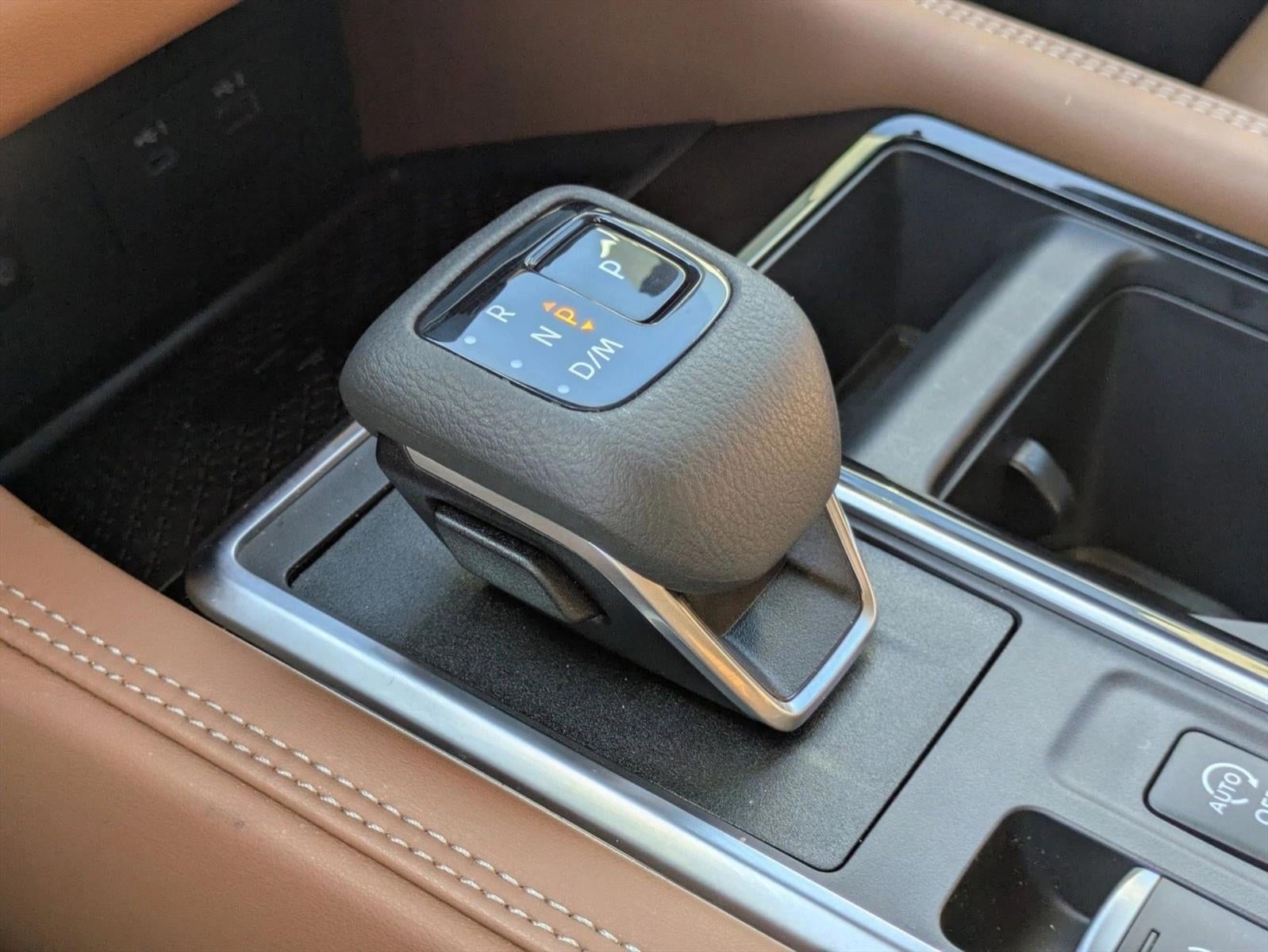 2025 Nissan Pathfinder Platinum 2WD