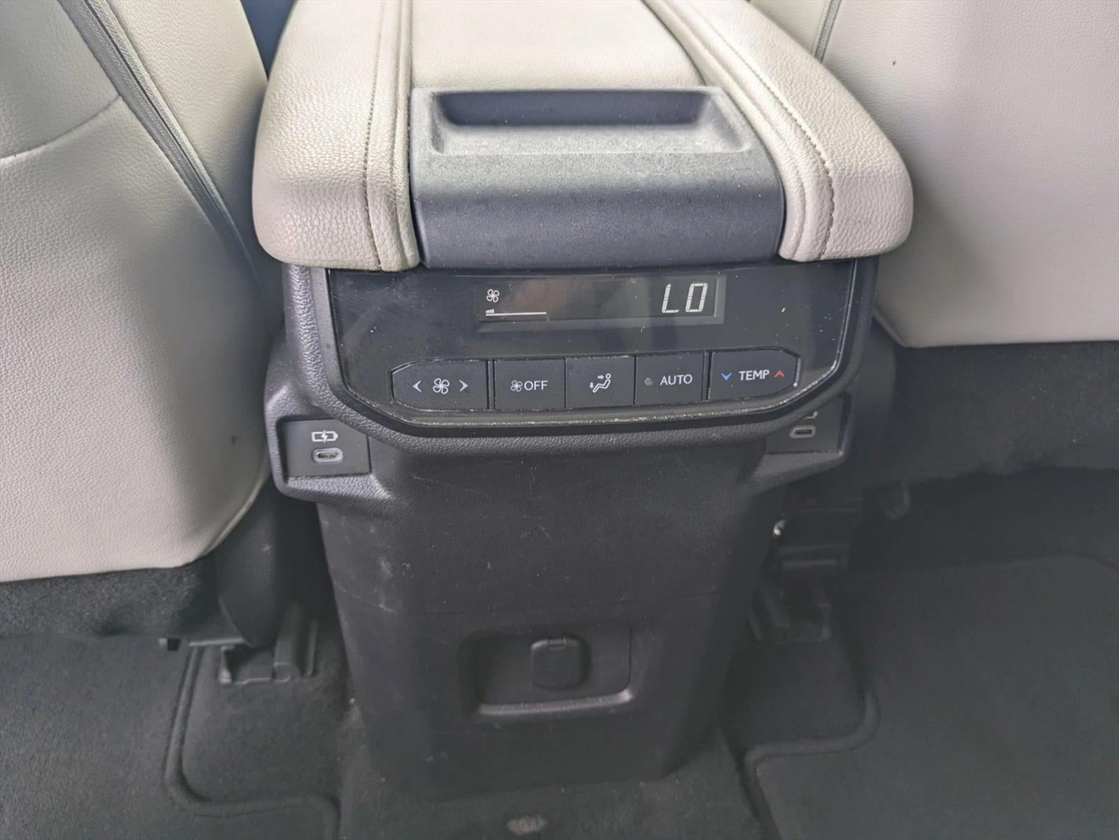 2025 Toyota Grand Highlander XLE FWD (Natl)