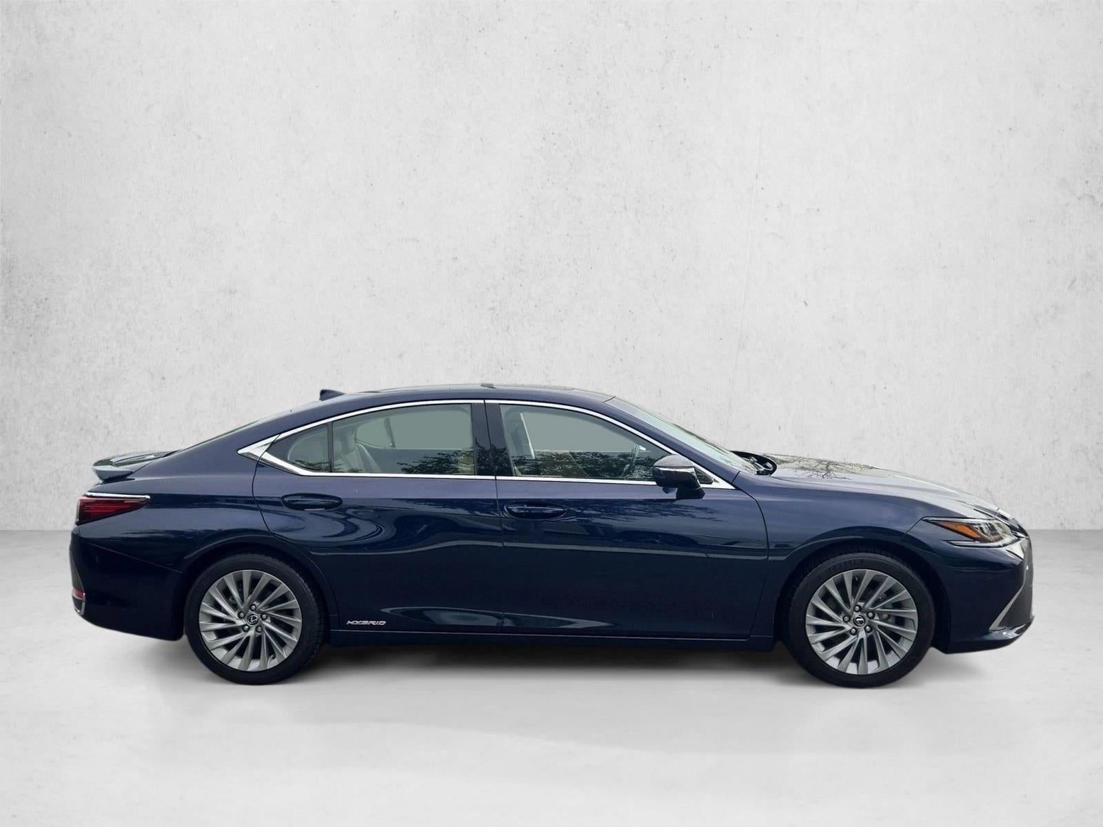 2019 Lexus ES 300h Luxury FWD
