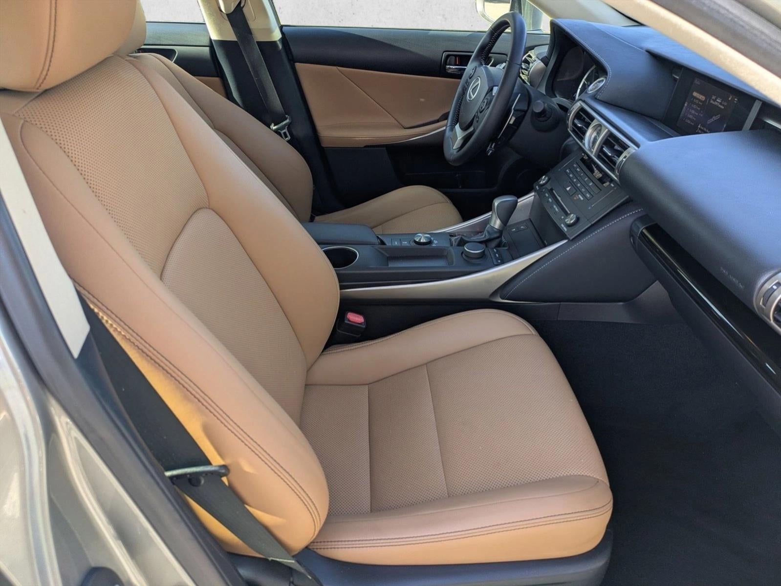 2016 Lexus IS Turbo 4dr Sdn