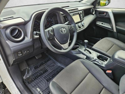 2017 Toyota RAV4 LE FWD (GS)