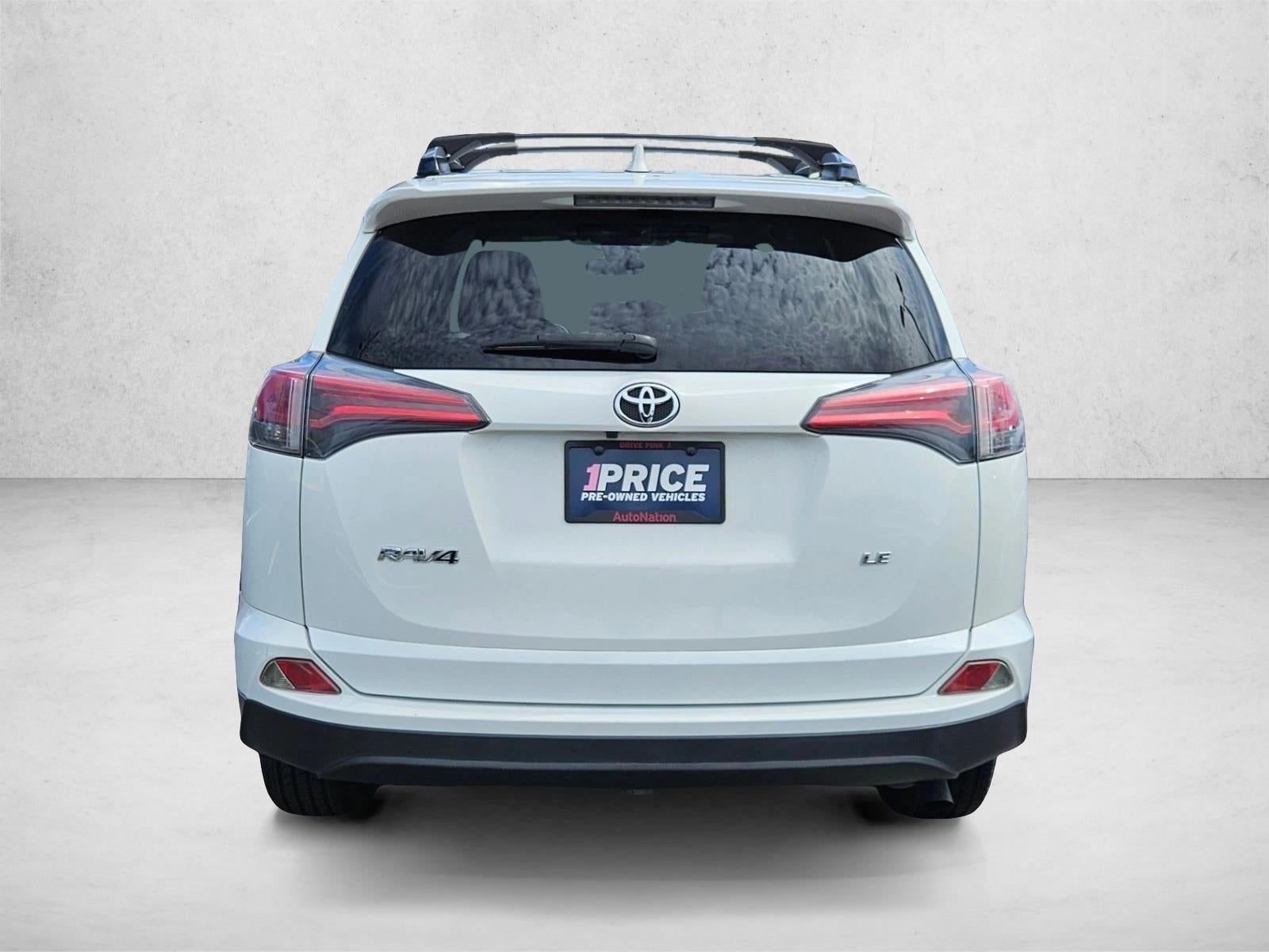 2017 Toyota RAV4 LE FWD (GS)