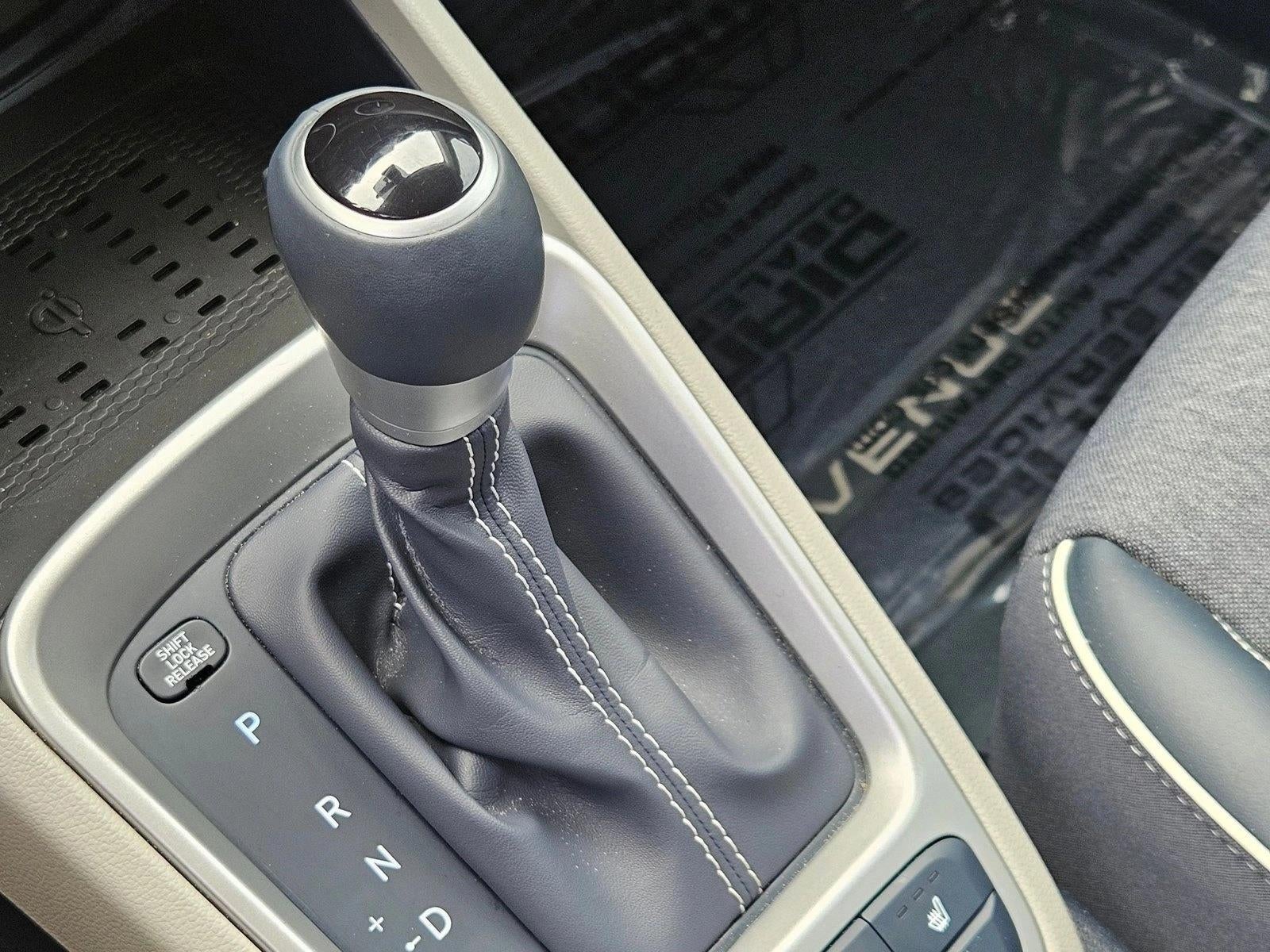 2023 Hyundai VENUE Limited IVT
