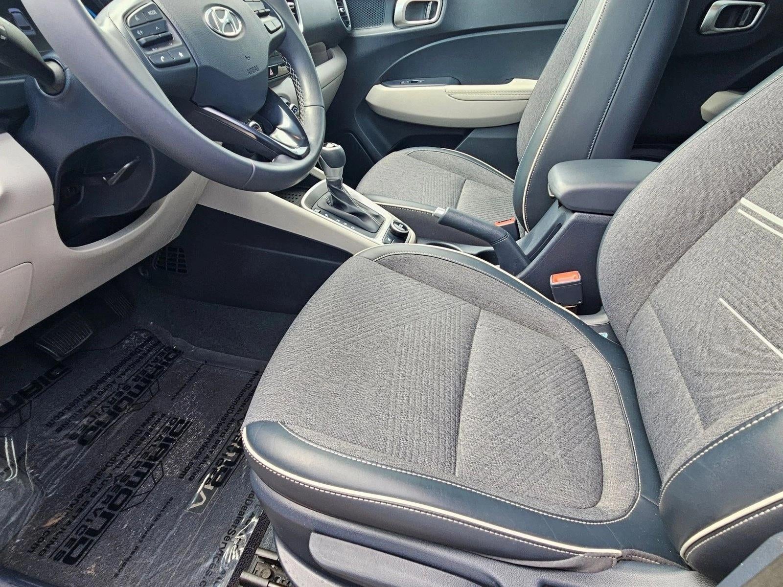 2023 Hyundai VENUE Limited IVT
