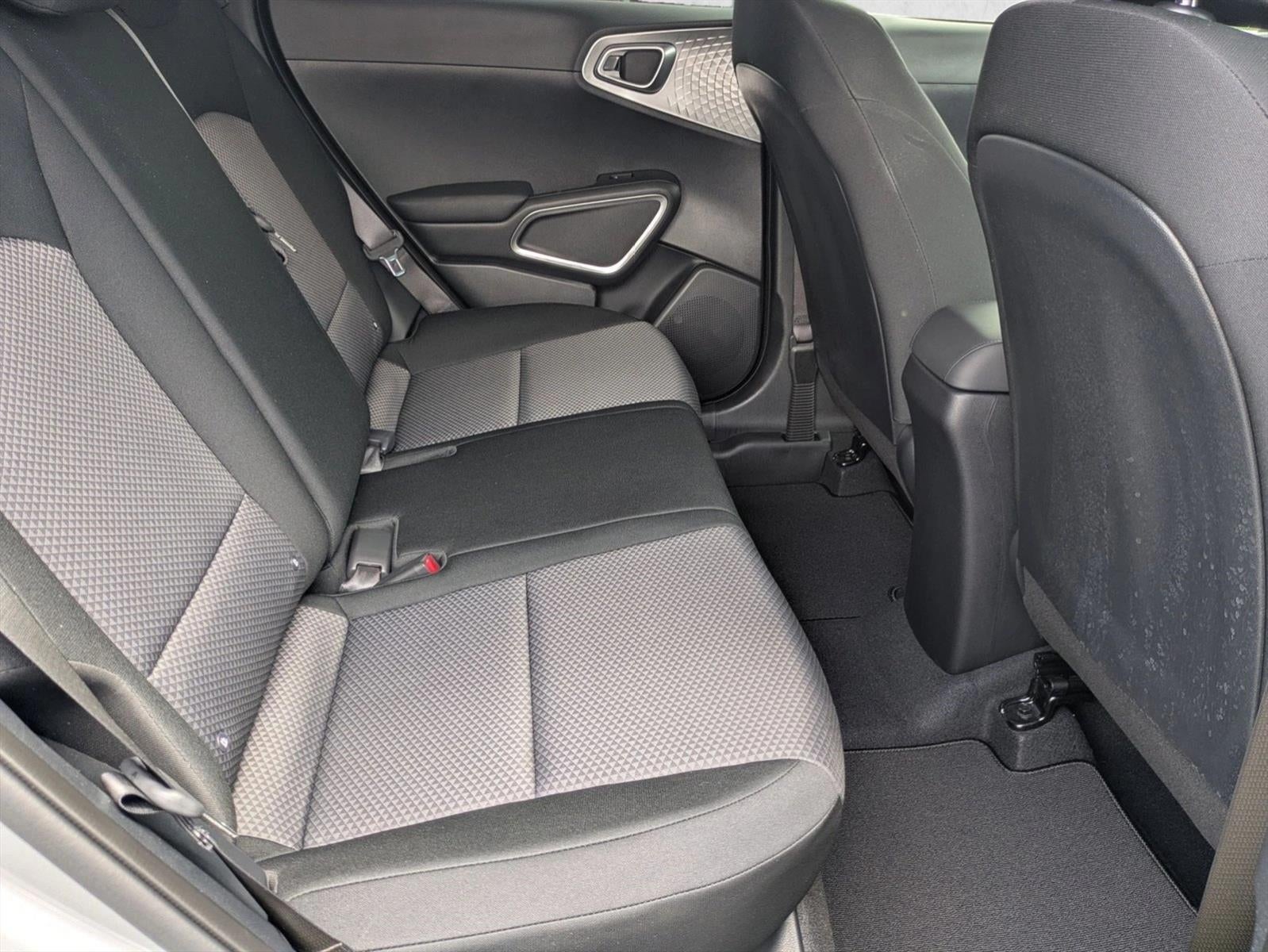 2024 Kia Soul LX IVT