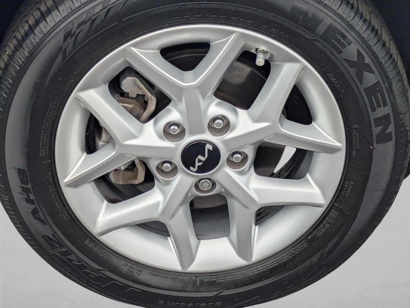 2024 Kia Soul LX IVT
