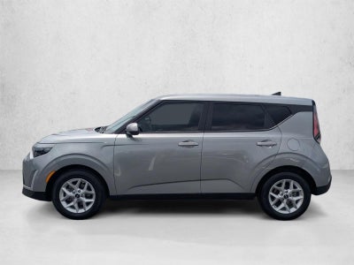 2024 Kia Soul LX IVT