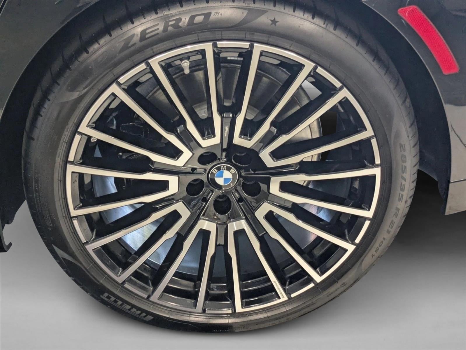 2026 BMW 740i Sedan
