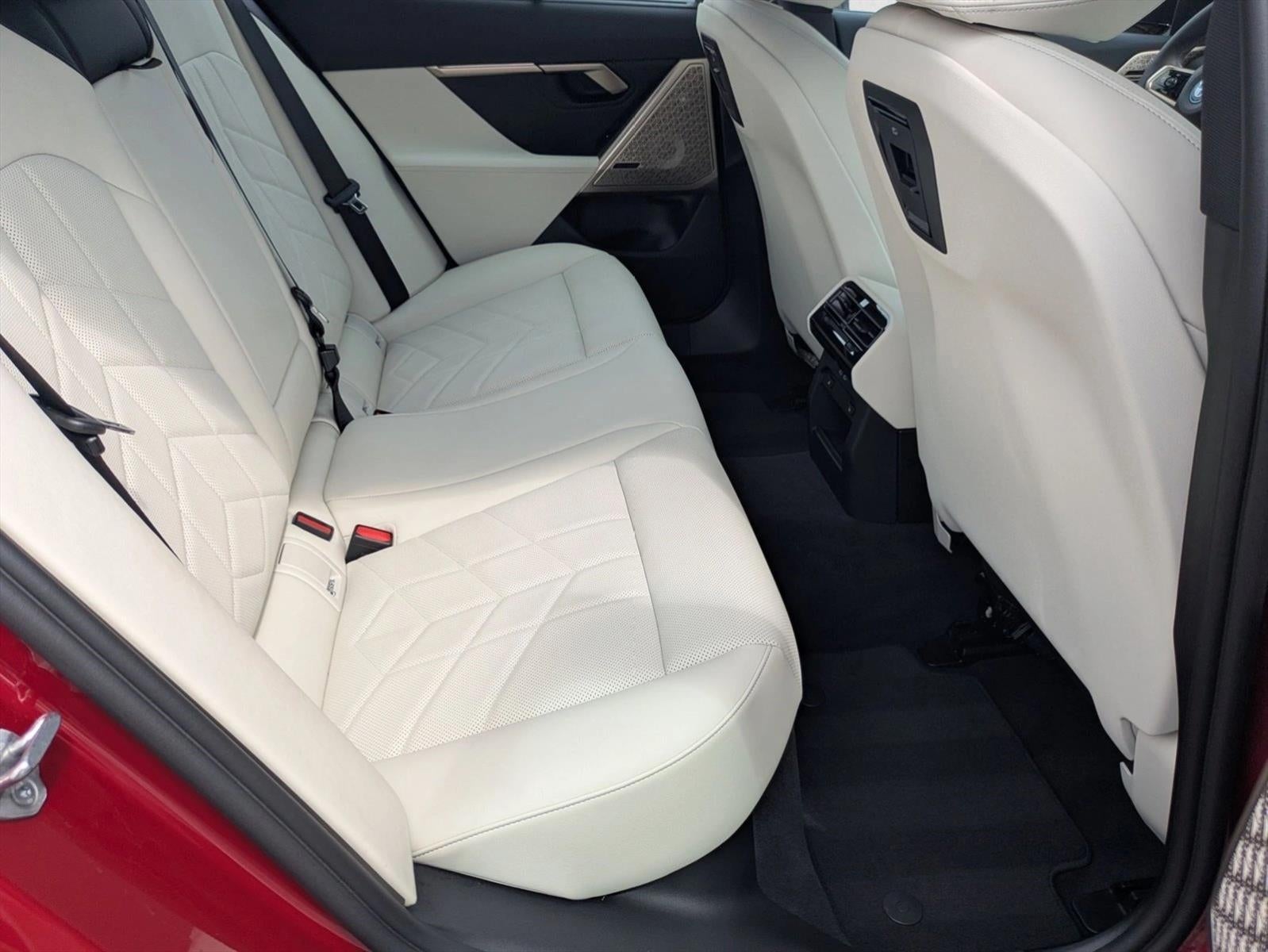 2025 BMW i5 M60 Sedan
