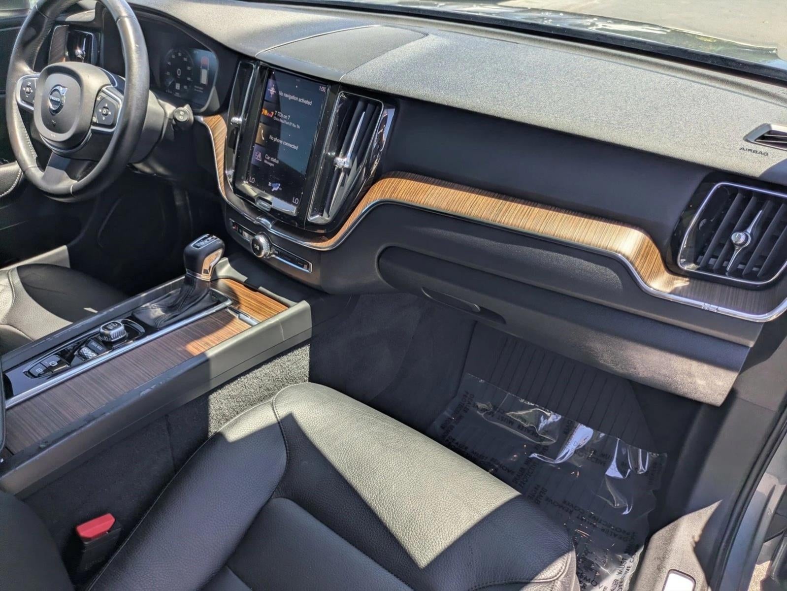 2021 Volvo XC60 T5 FWD Momentum