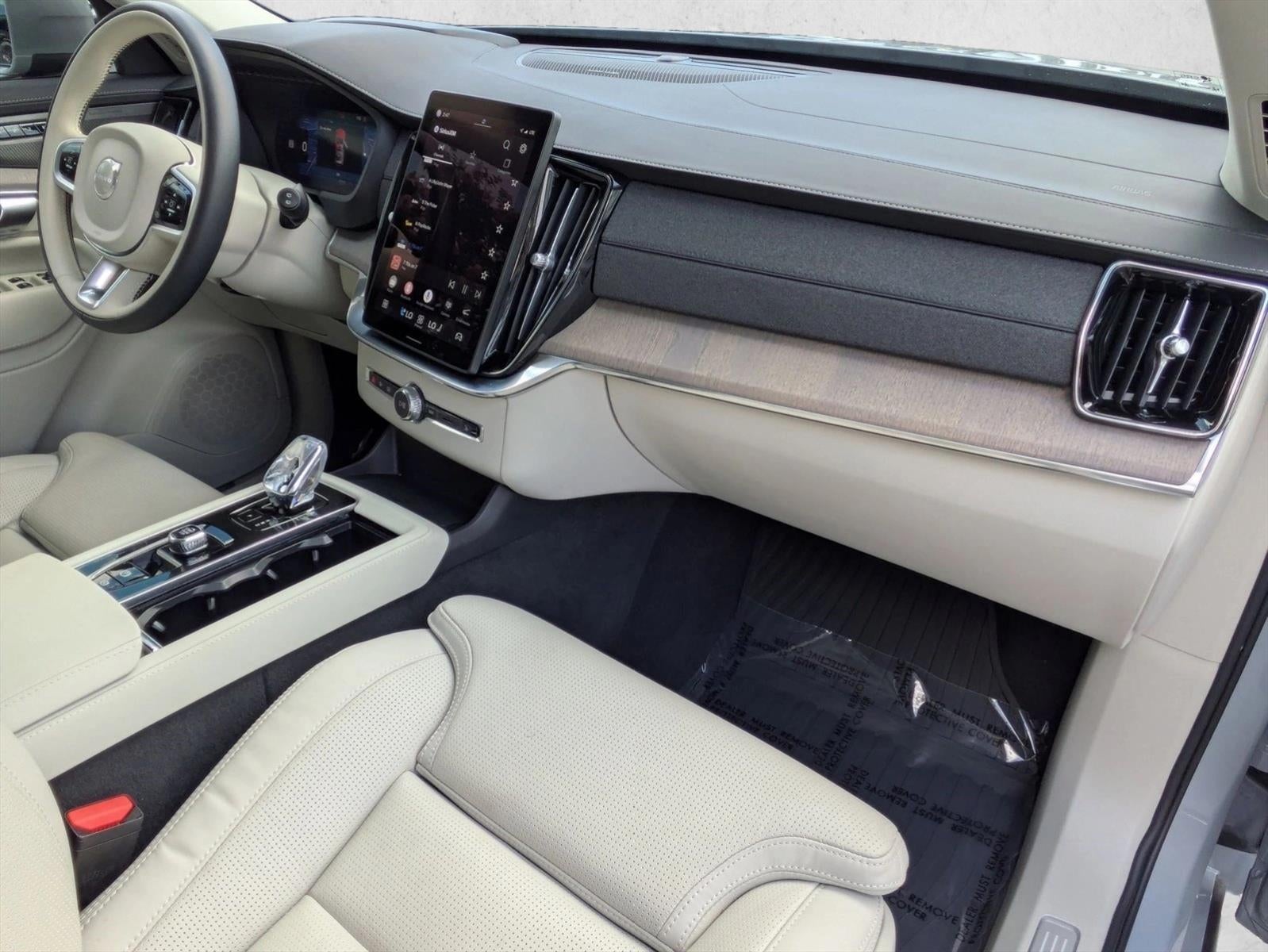 2025 Volvo XC90 Plug-In Hybrid 2025.5 T8 AWD Ultra 7-Seater