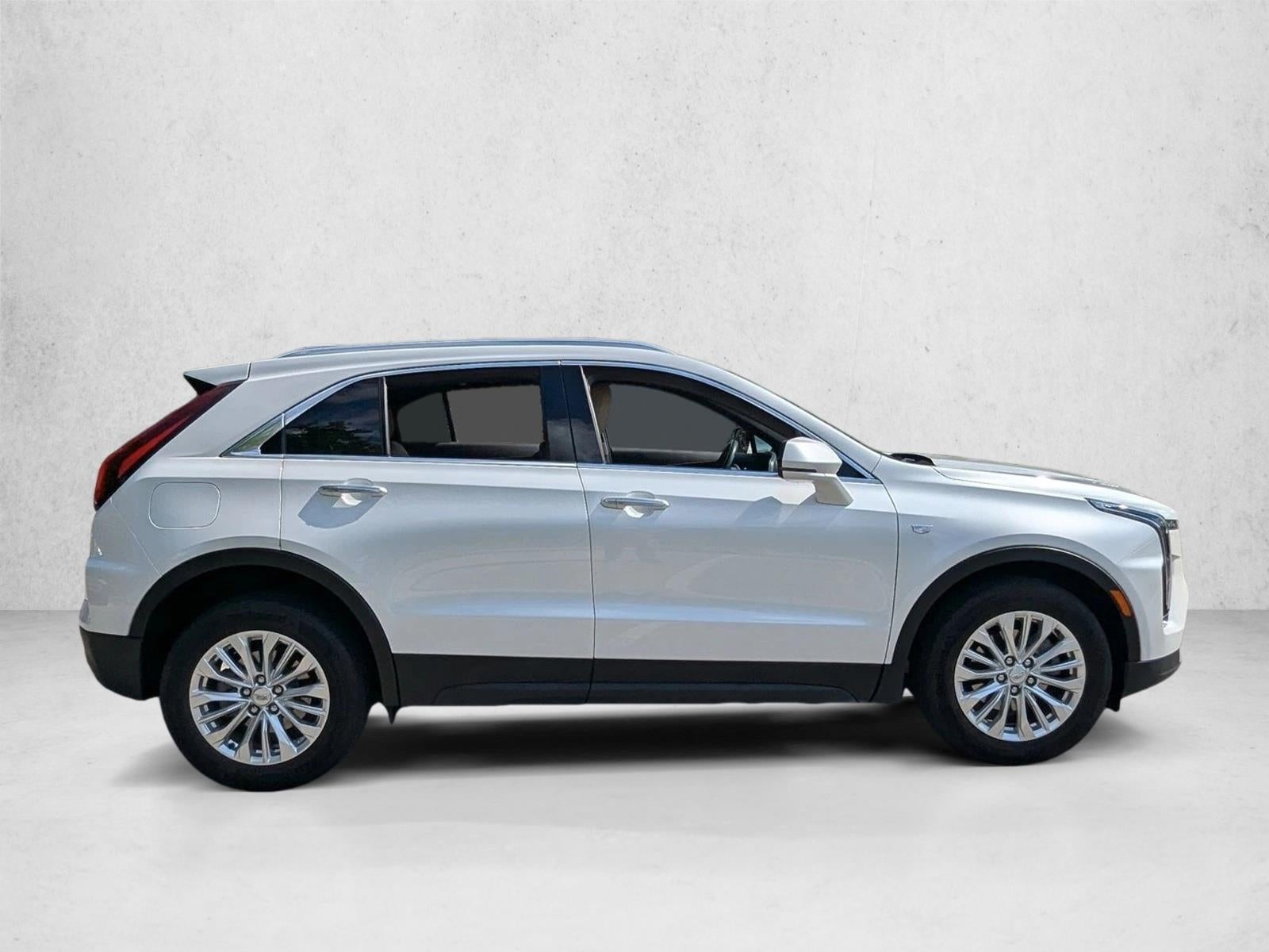 2024 Cadillac XT4 FWD 4dr Luxury
