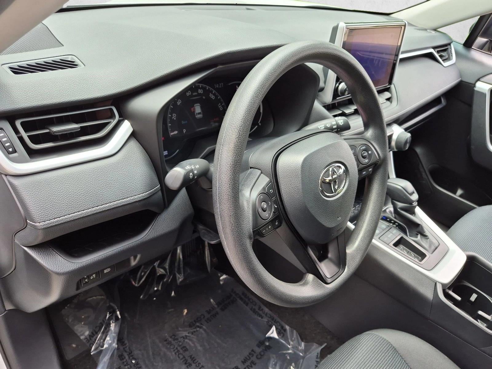 2024 Toyota RAV4 LE FWD (GS)