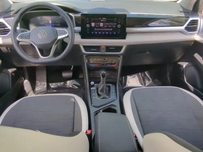 2025 Volkswagen Taos SE FWD