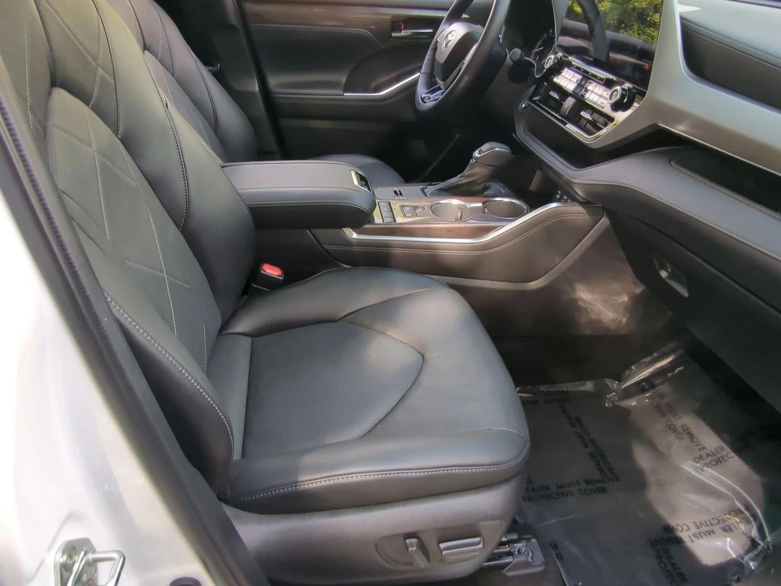 2022 Toyota Highlander Platinum FWD (Natl)