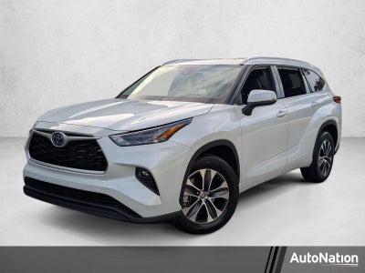 2022 Toyota Highlander Hybrid XLE FWD (Natl)