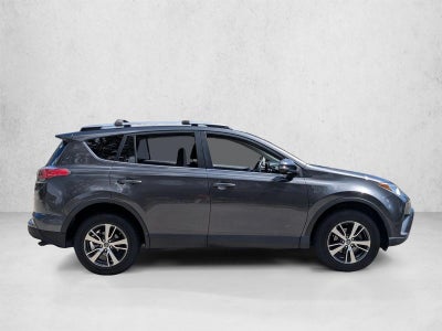 2017 Toyota RAV4 XLE AWD (Natl)