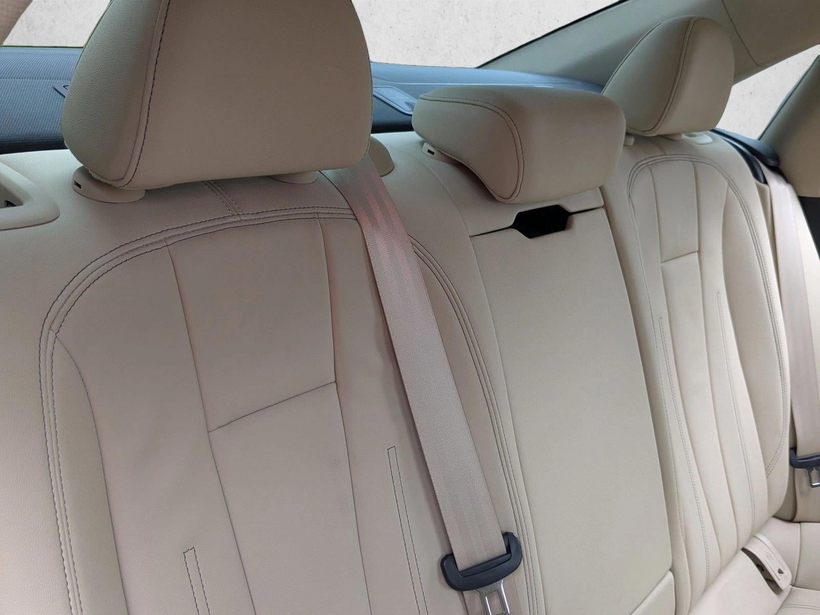 2022 Audi A4 Sedan Premium 40 TFSI quattro