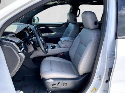 2024 GMC Acadia FWD Elevation